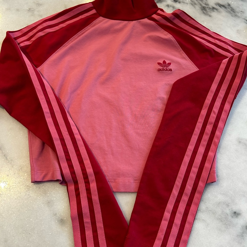 Adidas slightly cropped long sleeve top, Size Small